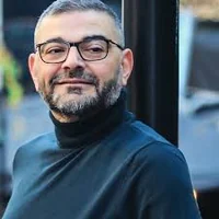 أحمد خيري العمري